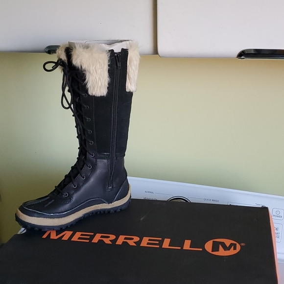 Merrell Boots - Picture 2 of 5